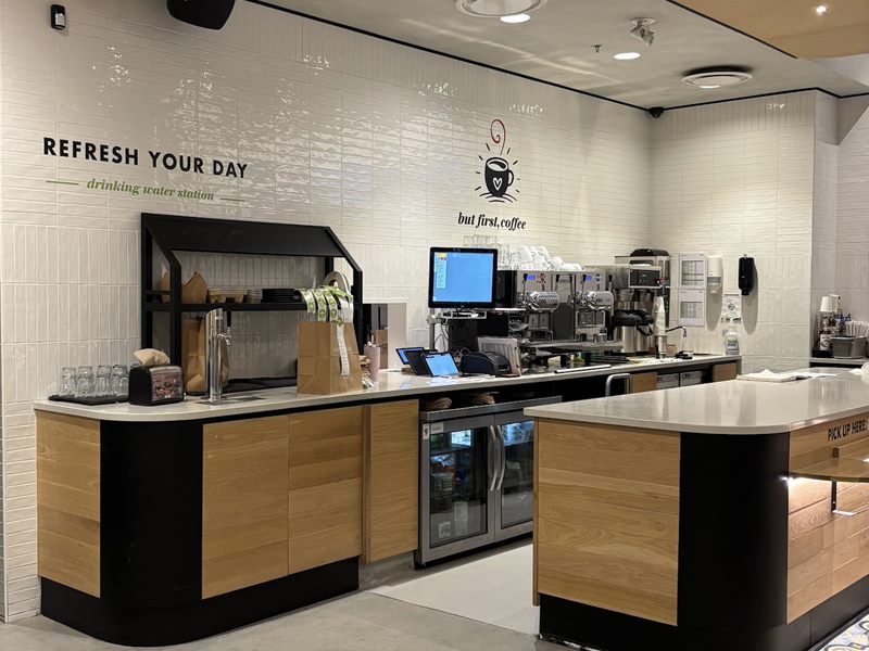 ZAATAR W ZEIT interior